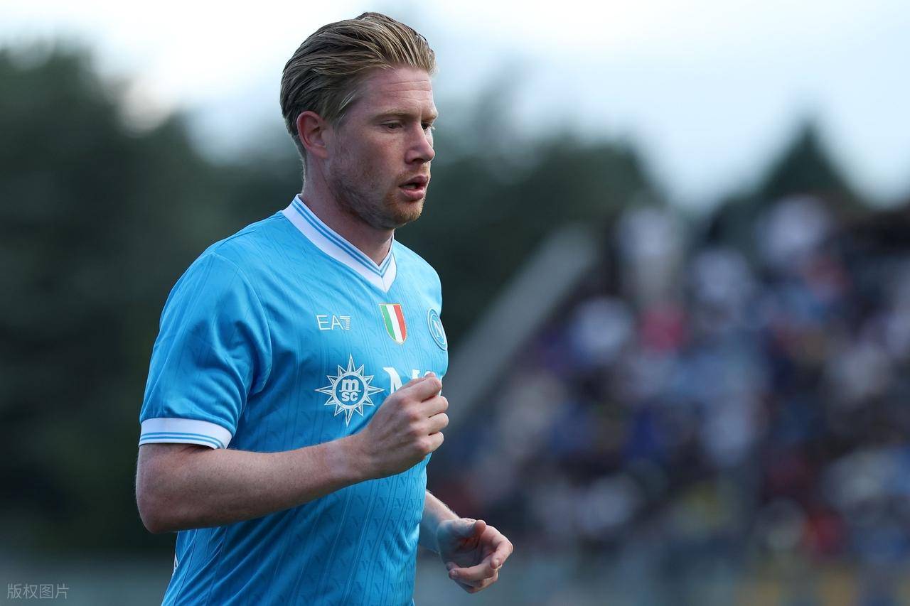 皇马又贡献了一次防守的反面教材 有点像表演赛的踢法