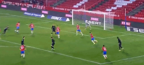 美记：字母哥加盟尼克斯有且仅有一条路，那就是他非纽约不去