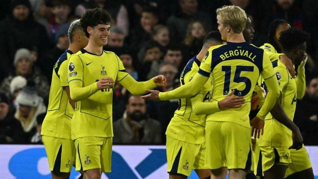 本赛季霍姆格伦出场时，雷霆战绩为20胜0负未尝一败