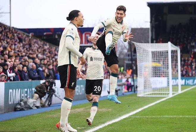 查理·哈迪（Charlie Hardy）等待5个月后终于签约曼联。