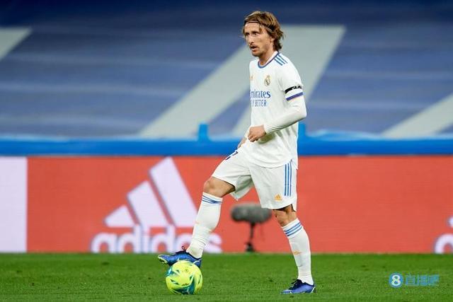 澎湃：泰州开建“苏超”冠军奖杯打卡点，预计12月上旬亮相