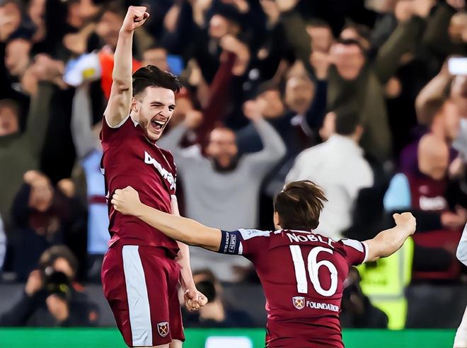 球队赛后合练照片曝光，专注备战